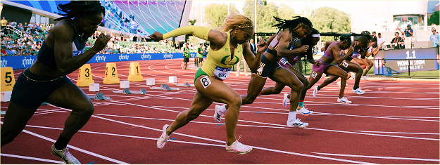 track athletes running a race