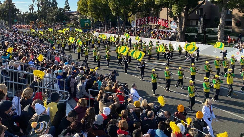 Oregon Marching Band walking in the Rose Parade